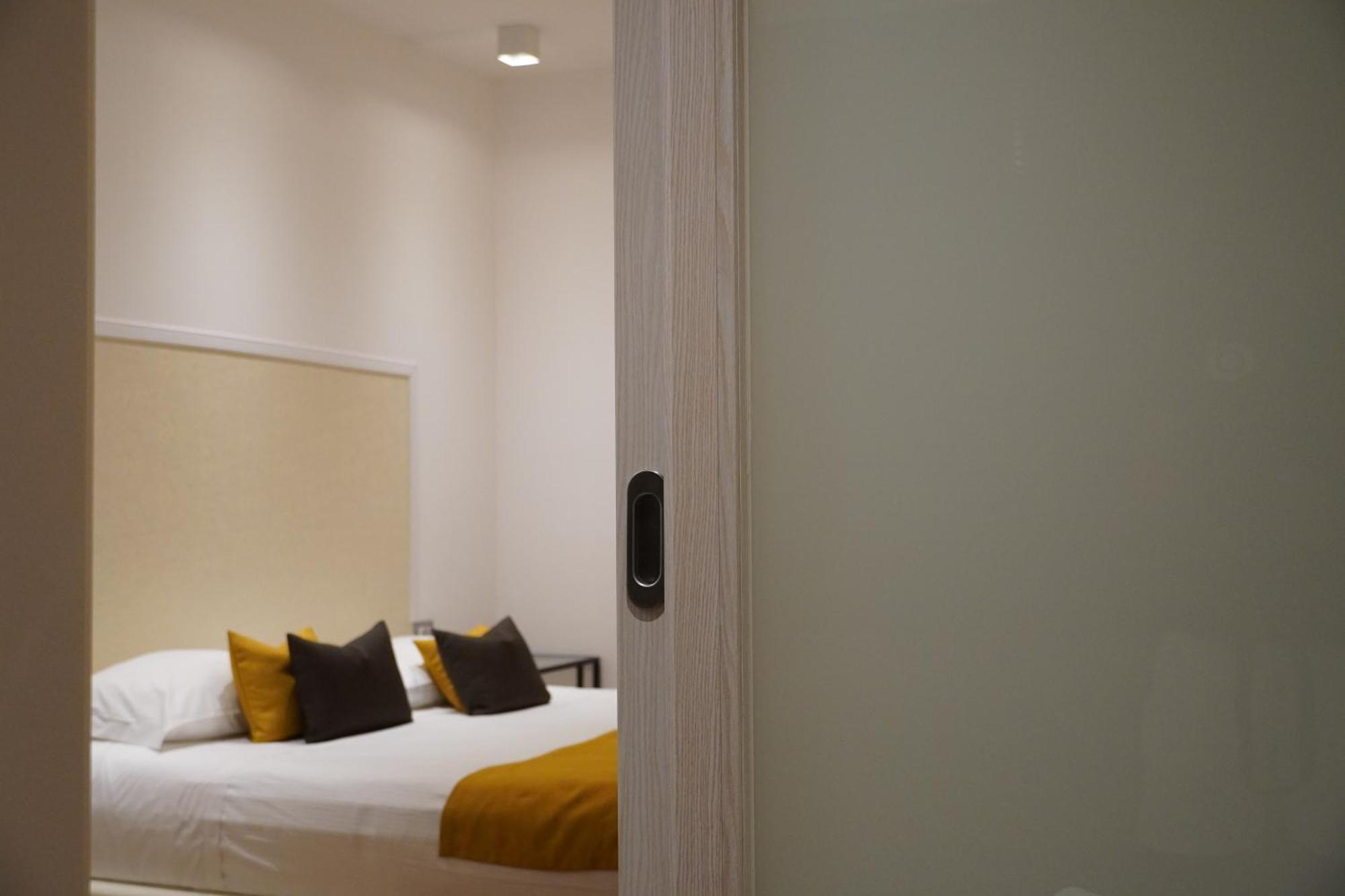 Hotel Ponti Angera Εξωτερικό φωτογραφία