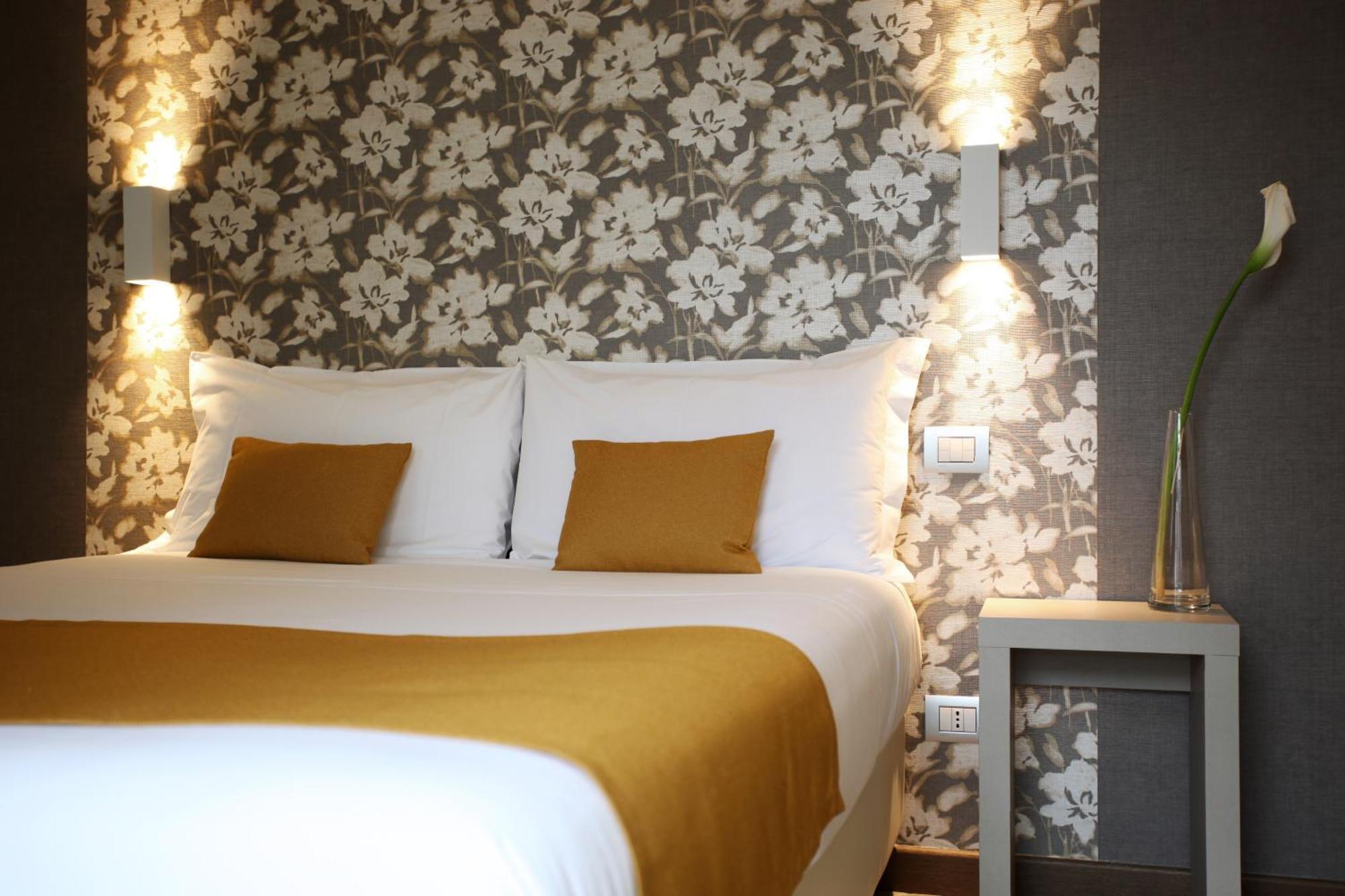 Hotel Ponti Angera Εξωτερικό φωτογραφία